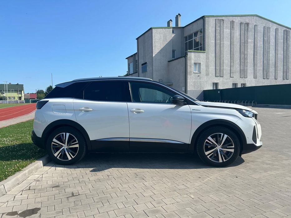 Peugeot 3008 Hybrid4  (повний привід 300 к.с.)