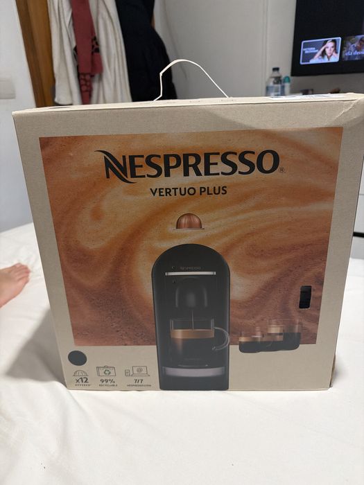 Maquina de café nespresso vertuo plus deluxe Black
