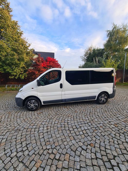 Opel vivaro 9 osobowy Long
