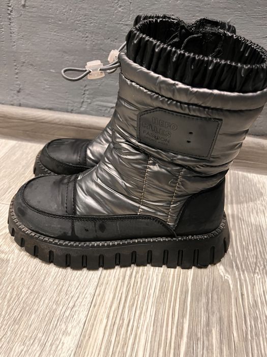 Продам зимові чоботи