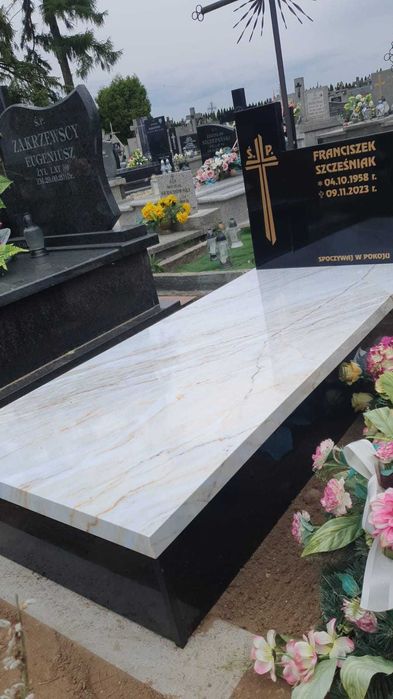 Nagrobki w dobrej cenie, montaż w całej Polsce 3050zł.