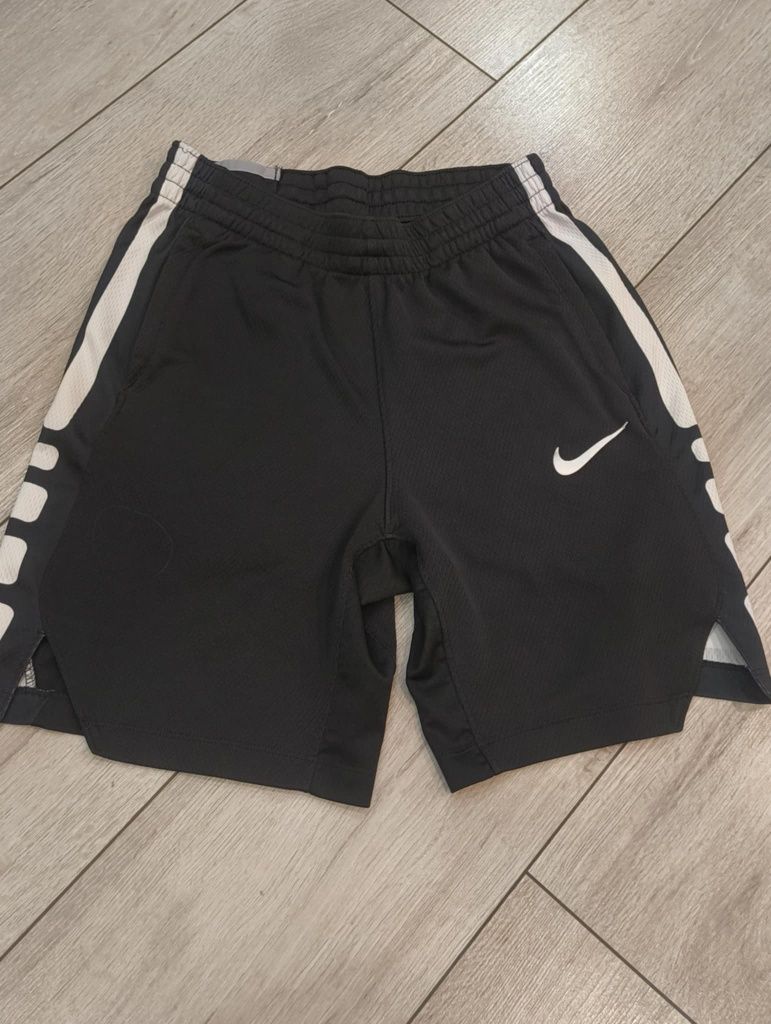 Spodenki Nike Używane