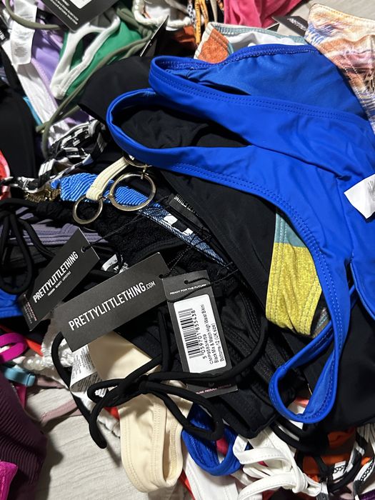 Лот жіночого одягу купальник