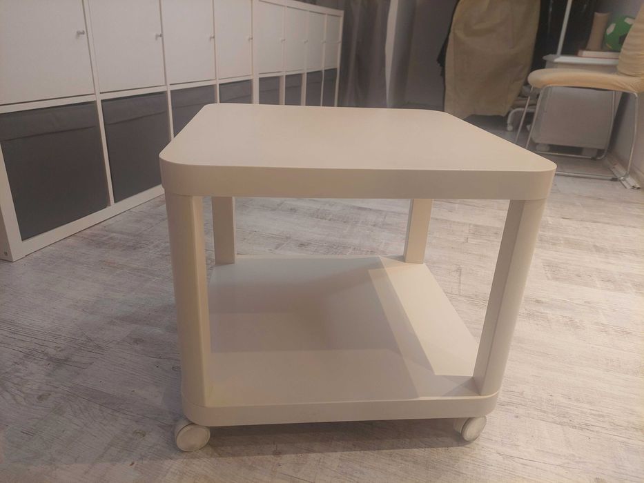 Stolik na kółkach, biały, 50x50 cm TINGBY - IKEA