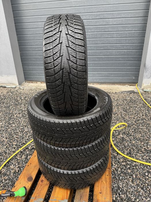 Шини зимові Hankook Winter I*Cept iZ2 W616 225/55 R17 101T XL