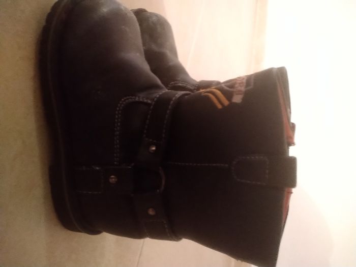 sprzedam 17 par butów za 65 zł razem