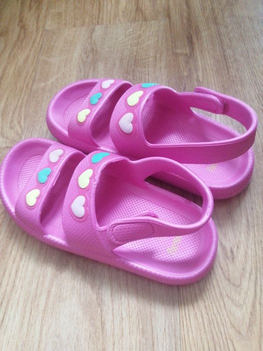 Sandały nowe, piankowe, dziewczece 35
