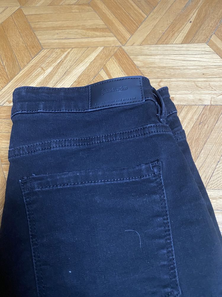 Stradivarius dżinsy czarne 42 L LX