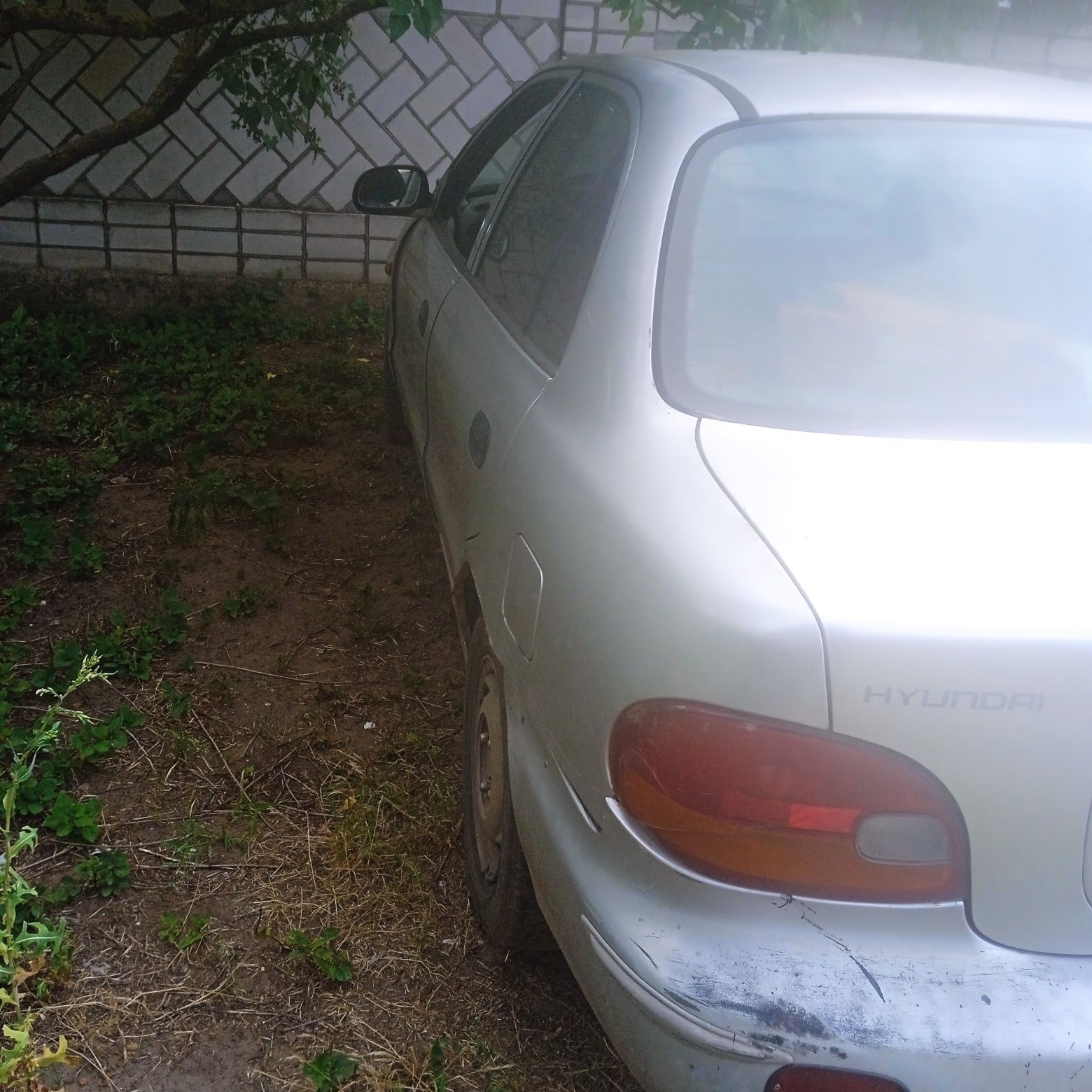 Hyundai accent 1996