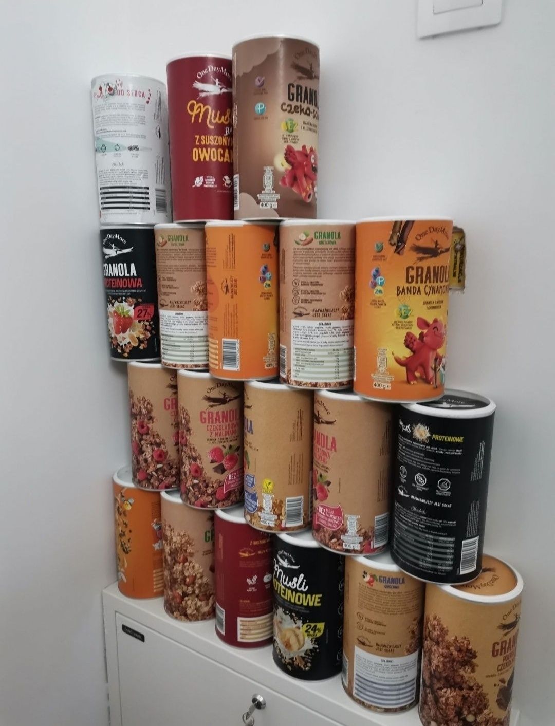 Puszki, tuby, pojemniki, opakowania CENA ZA KOMPLET