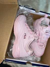 Кросівки Fila рожеві 38 розмір