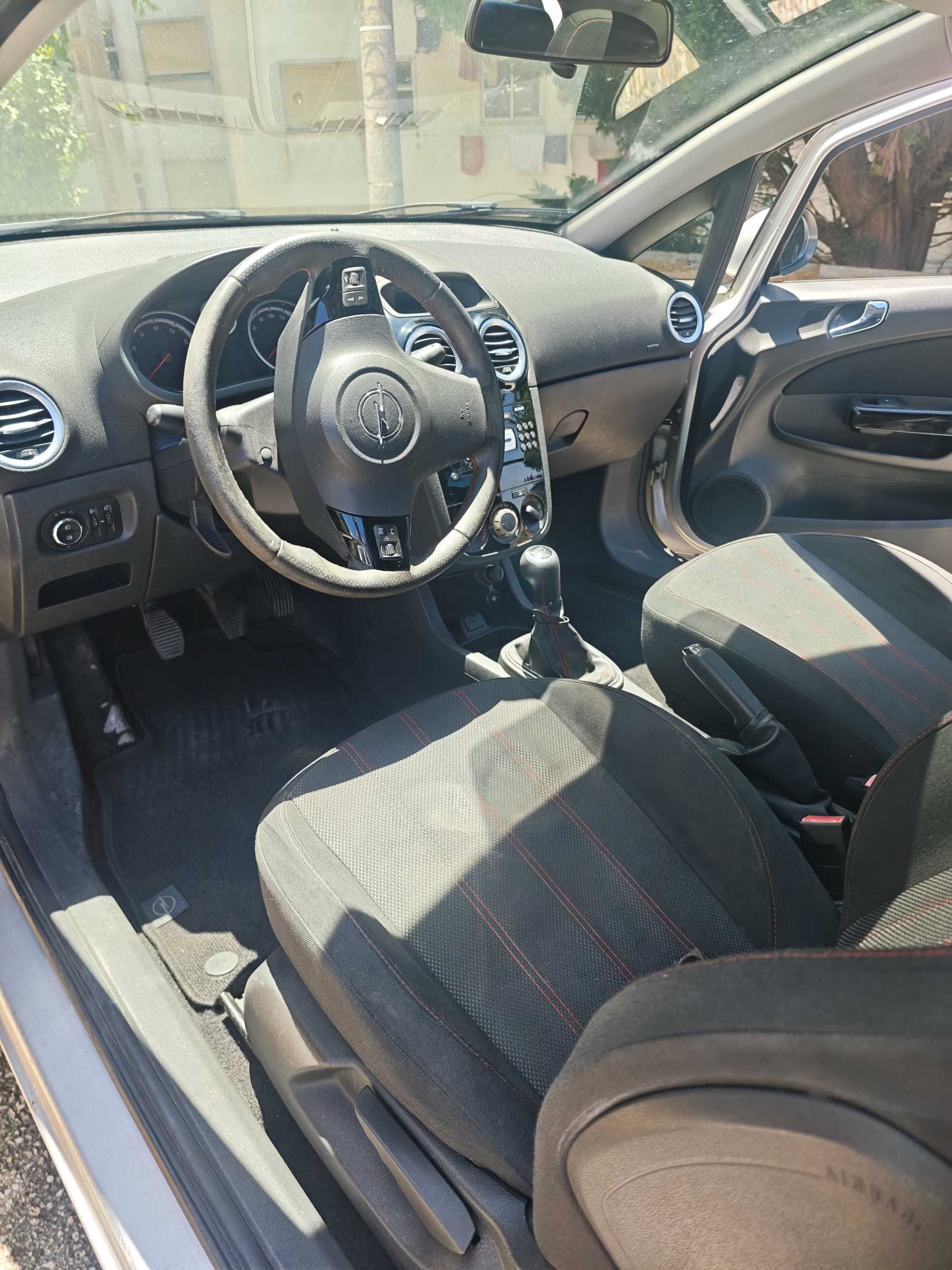 Opel corsa D Street edition 2012 gasolina