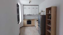 M3 - 55 M2 Blok 2/2  pierwsze piętro oś. Kapuściska ul. Baczyńskiego