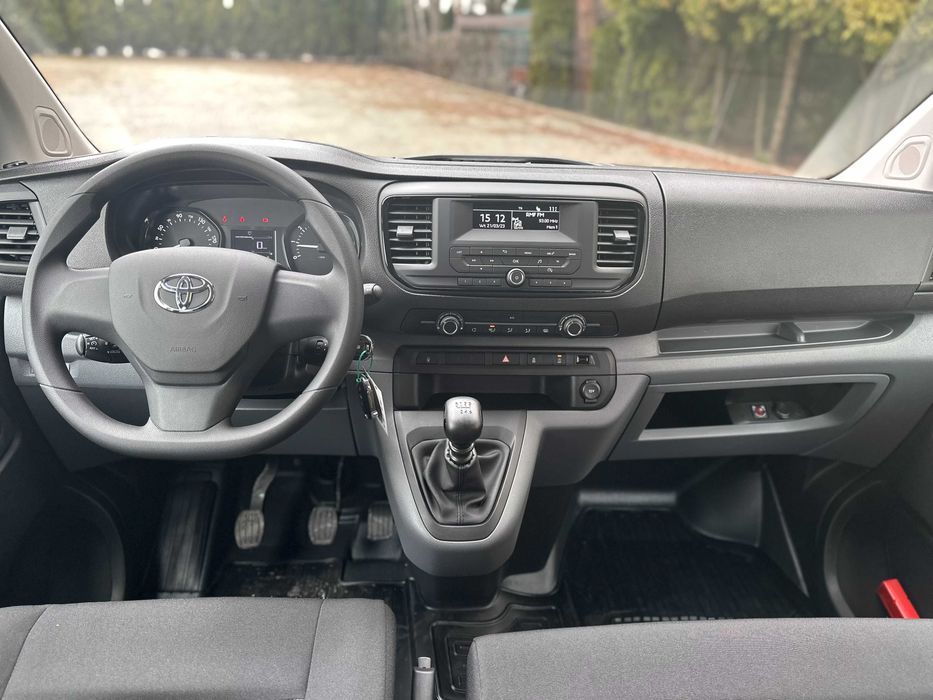 Toyota Proace Brygadówka 6os wynajem z wykupem w kwocie 2890zł BEZ BIK