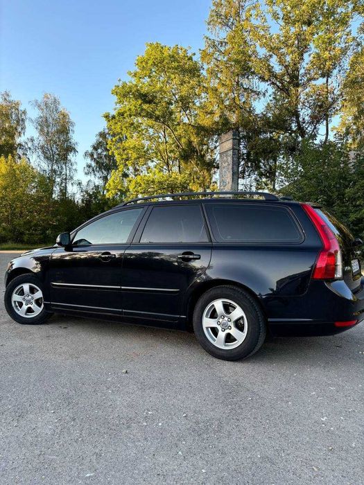Продам Volvo v50 2009рік 1.6d 110 к.с.