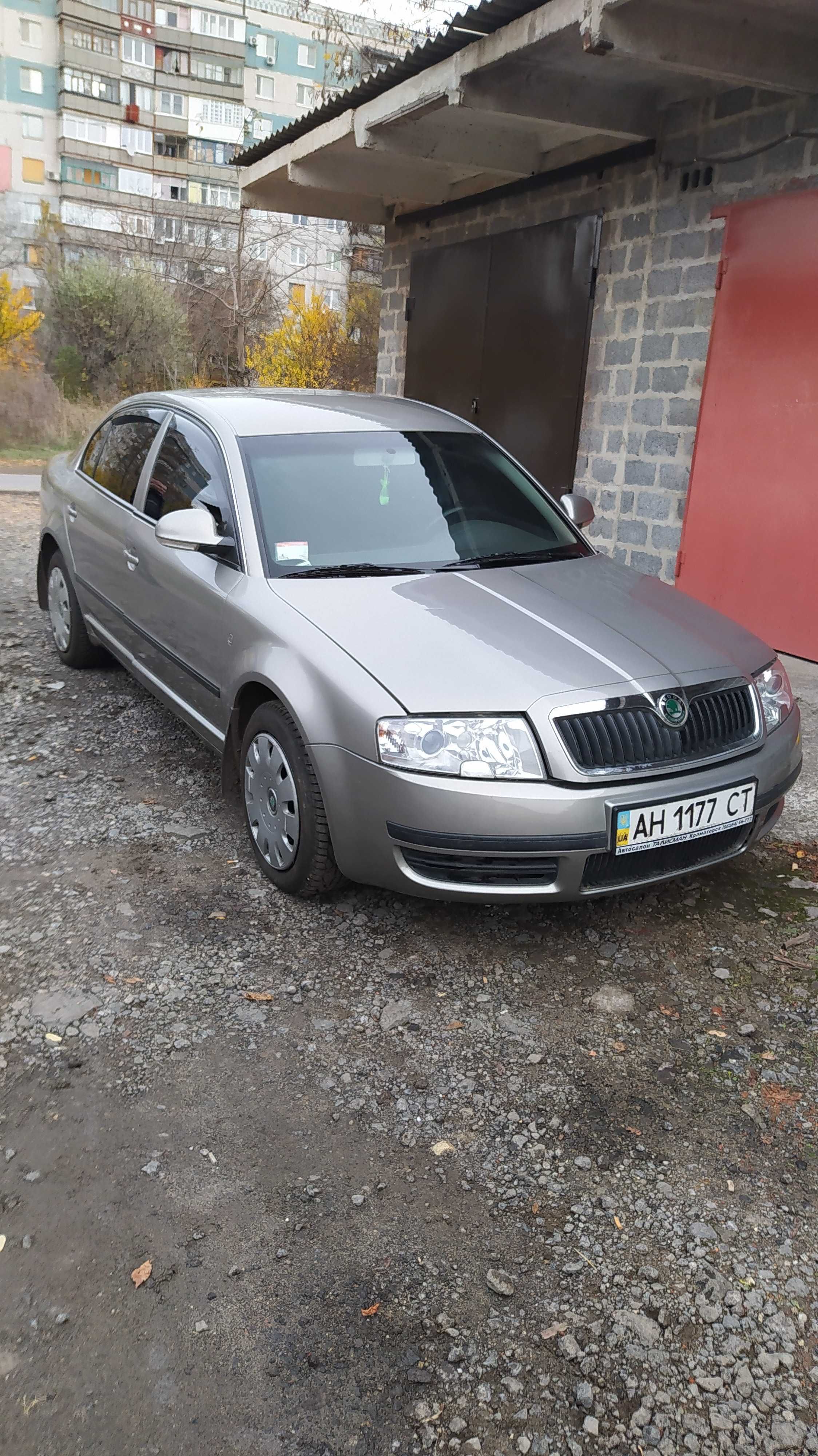 Автомобиль Škoda Superb