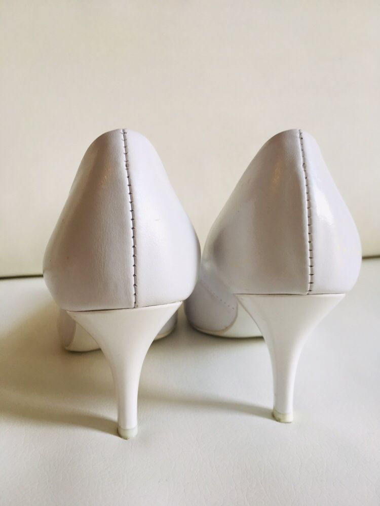 Buty ślubne obuwie do ślubu białe skórzane OLSZEWSKI 7 cm 36 klasyczne