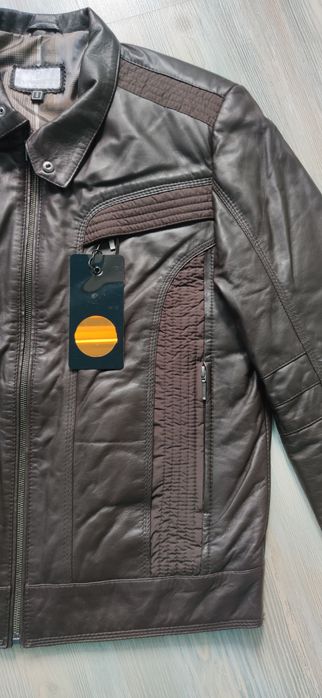 Чоловіча шкіряна демісезонна куртка, розмір S