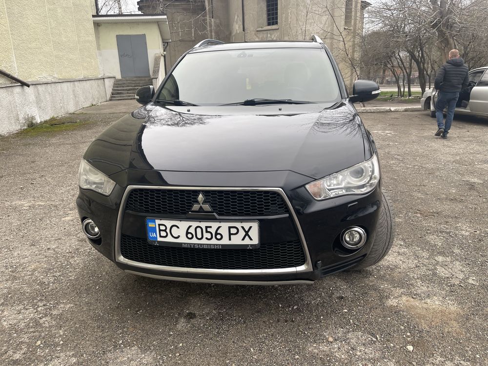 Продам мітсубісі аутлендер