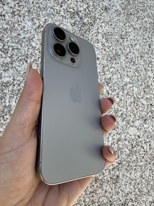 Iphone 15 pro 128Gb Ler descrição