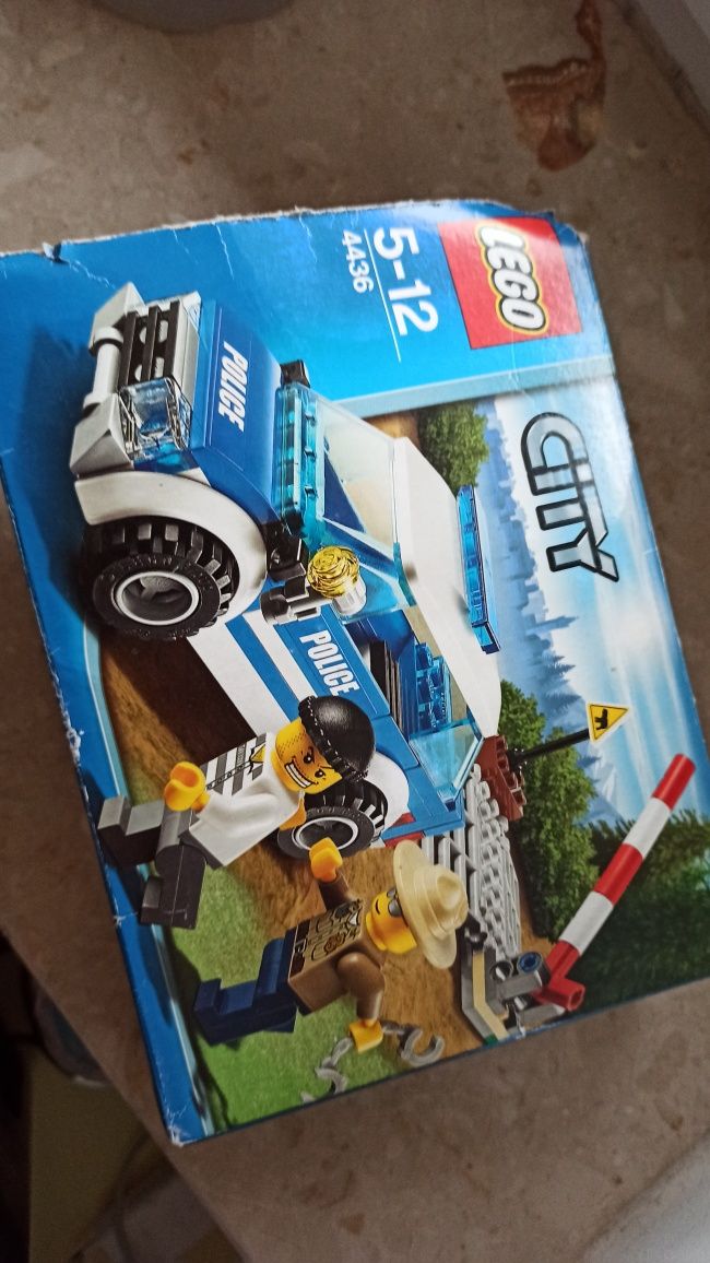 LEGO® 4436 City - Wóz patrolowy