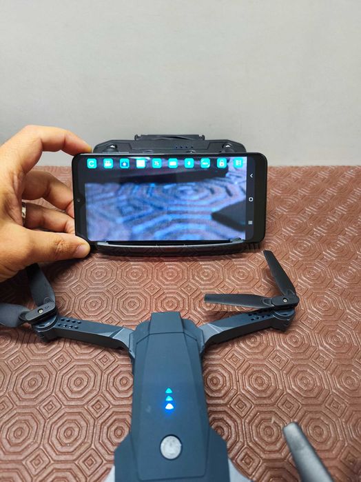 Drone com transmissão WiFi