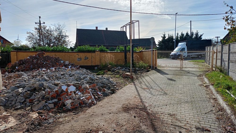 Magazyn+hala+sala sprzedaży+plac magazynowy 330m2 na hurtownie sklep