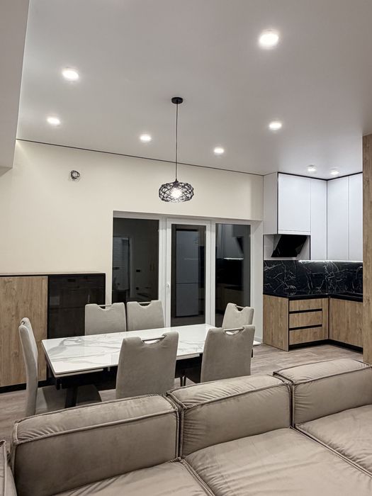 Оренда дизайнерського таунхаусу 100 м² Осокорки Є камін!метро Славутич