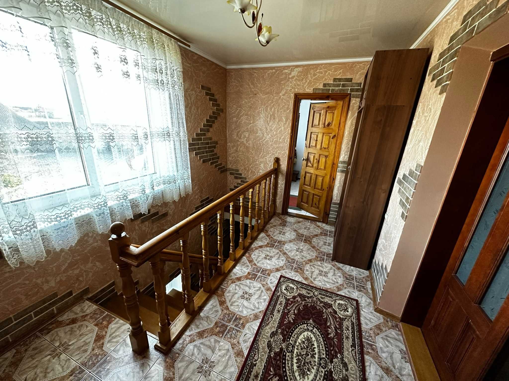 Продається будинок в передмісті Тернополя, с. Острів.