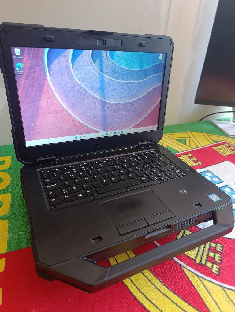 Dell Latitude 14 Rugged 5414 (i5-6300U - 16GB RAM - 256GB SSD)