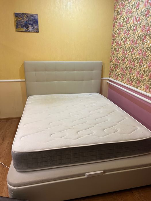 Ліжко 160*200 з матрасом