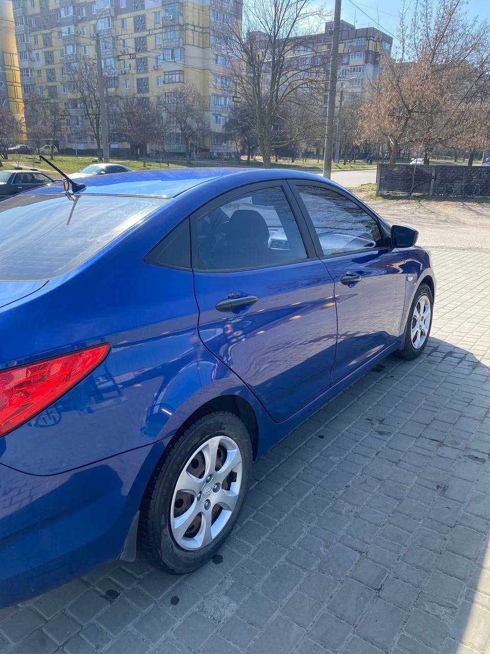 Hyundai accent 2011