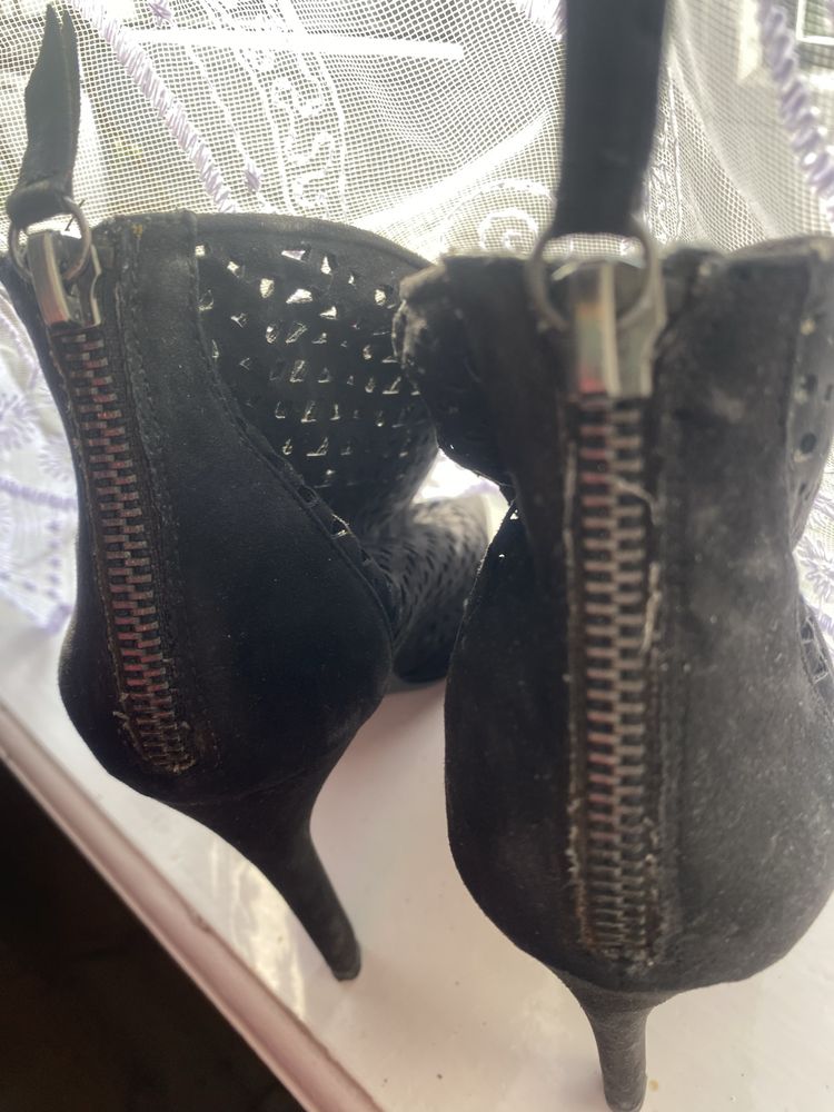 Botki czarne Zara