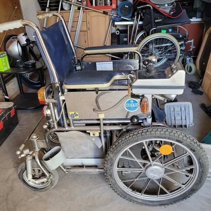 Wózek inwalidzki elektryczny