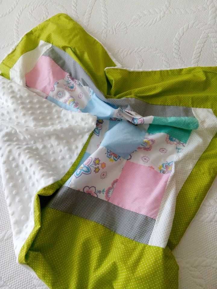 Manta para bebé feita à mão