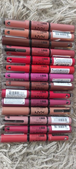 Помади, блиски L'Oréal Maybelline Revolution Pro