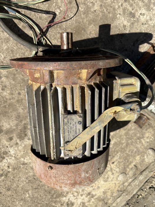 Электромотор разный