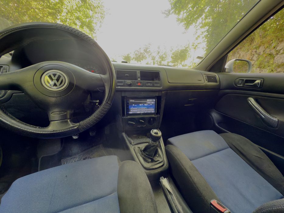 VW Golf 1.9 TDI 110cv – Fiável, Económico e Pronto a Circular