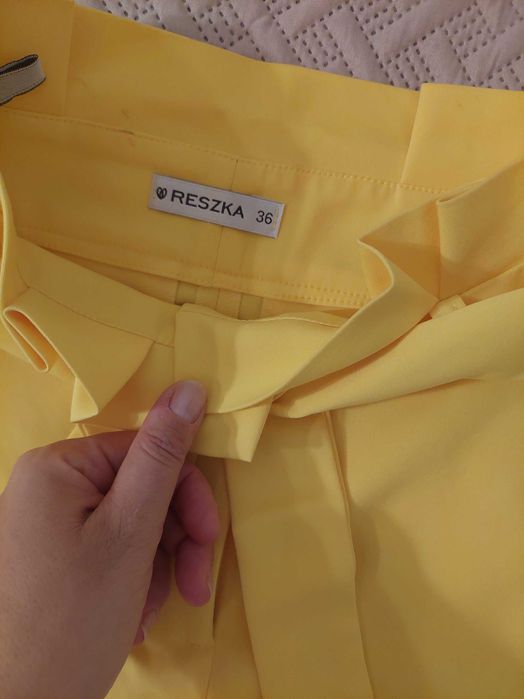 Spodnie żółte rozmiar S