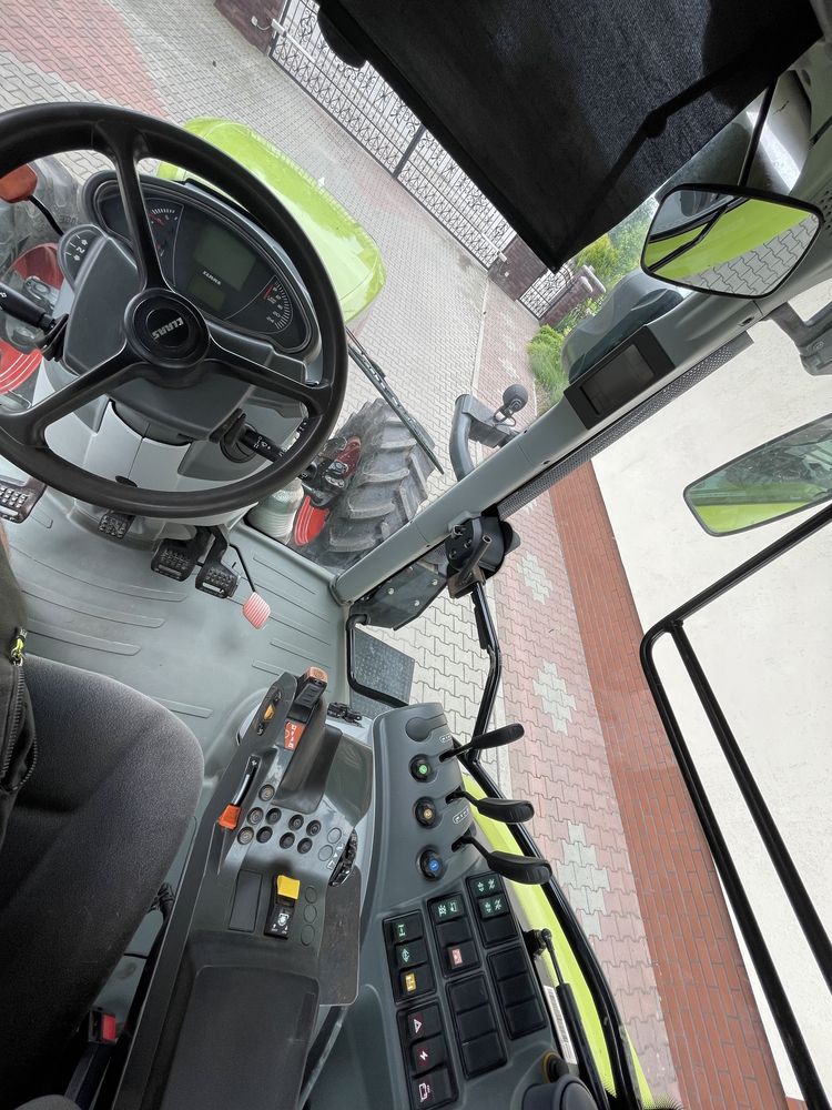 Claas Arion 520 Hexashift