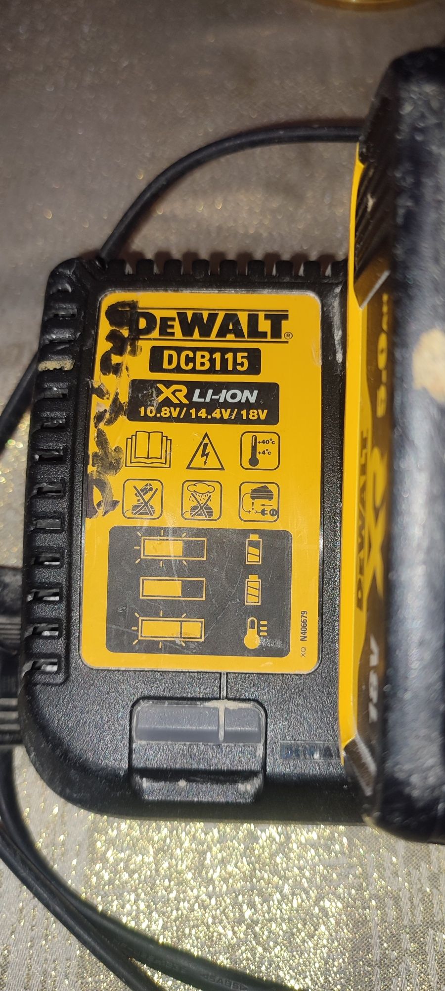 Ładowarka i bateria DeWalt
