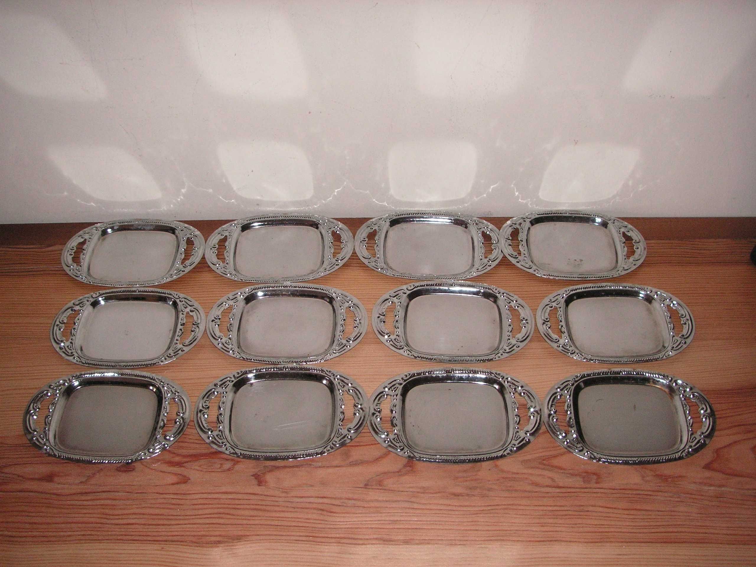 Travessas e Porta Guardanapos em Metal
