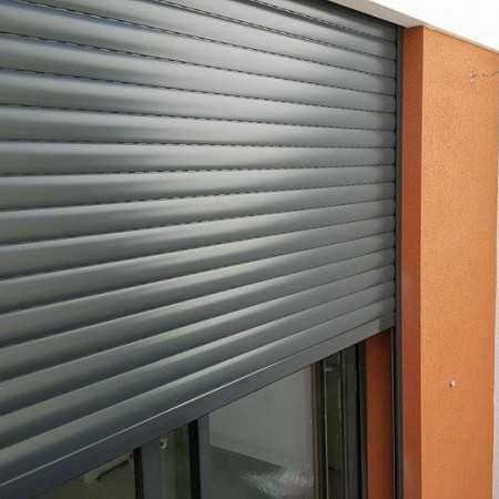 Estores, reparação e montagem elétricos e manu , blackout, cortinados