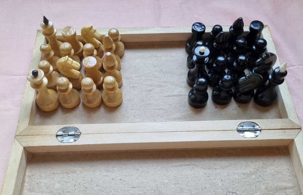 Набор деревянных шахмат, доска 29х29 см