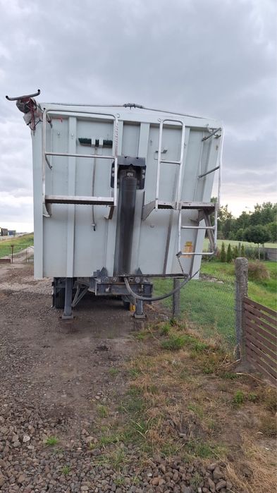 Naczepa wywrotka 51m3 fliegl 2008