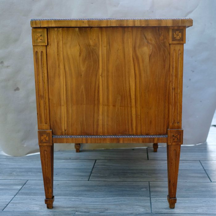Komoda Biedermeier z intarsją, ok. 1830 r.