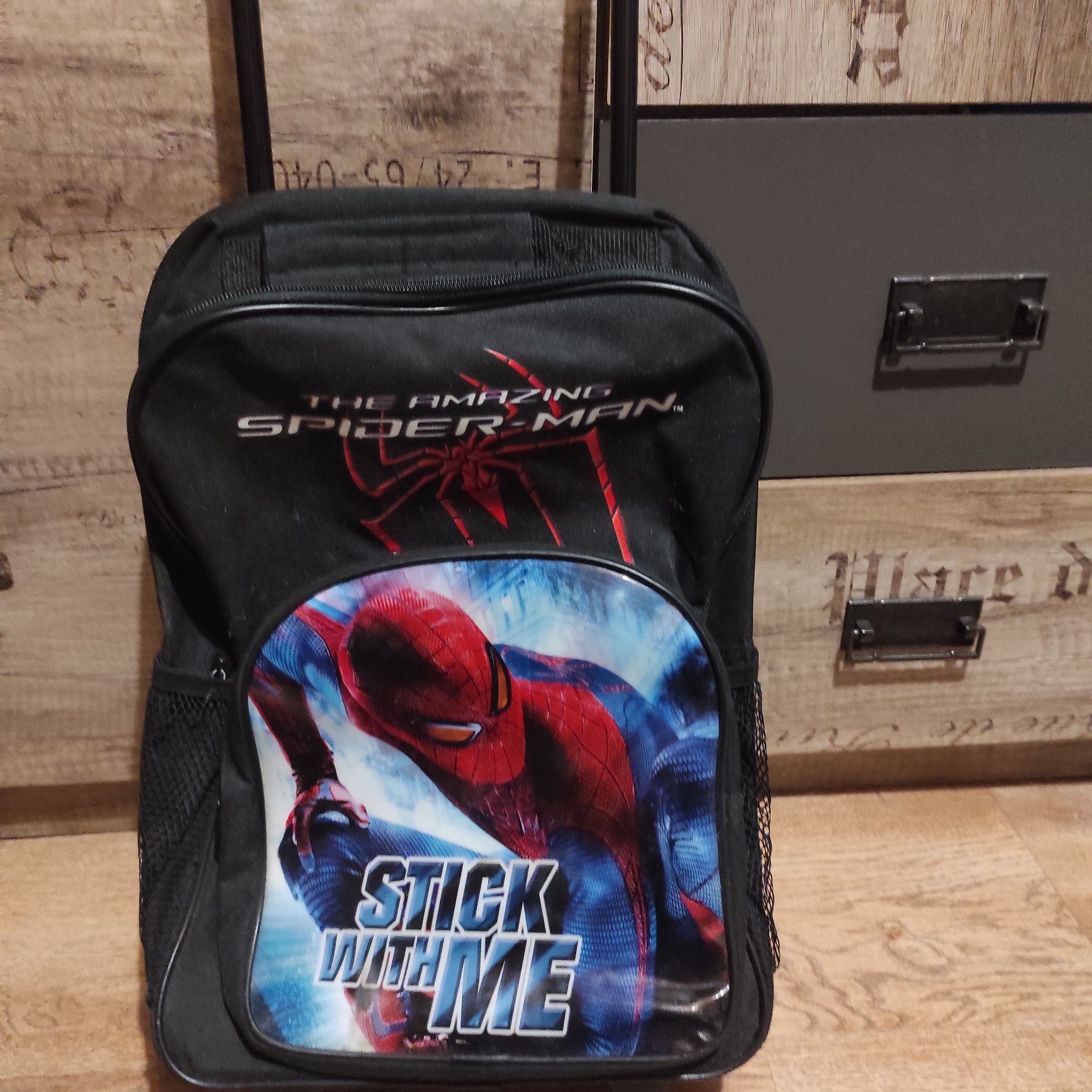 Plecak Spidermana na kółkach