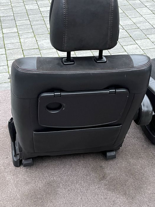 Espace IV Czerwona Nic  Alkantara