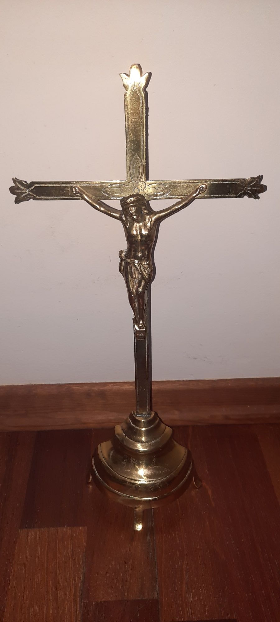 Antyk XIX/XX wiek,cudowny,mosiężny krzyż  stojący 43,5 cm