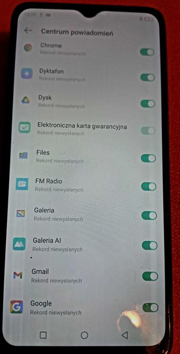 Smartfon Infinix 7 HD oraz 2 etui